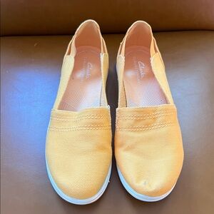 Clarks Women's Vibrant Orange Flats